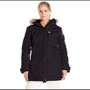 Fjallraven Women’s Nuuk Puffer Parka Coat in Black